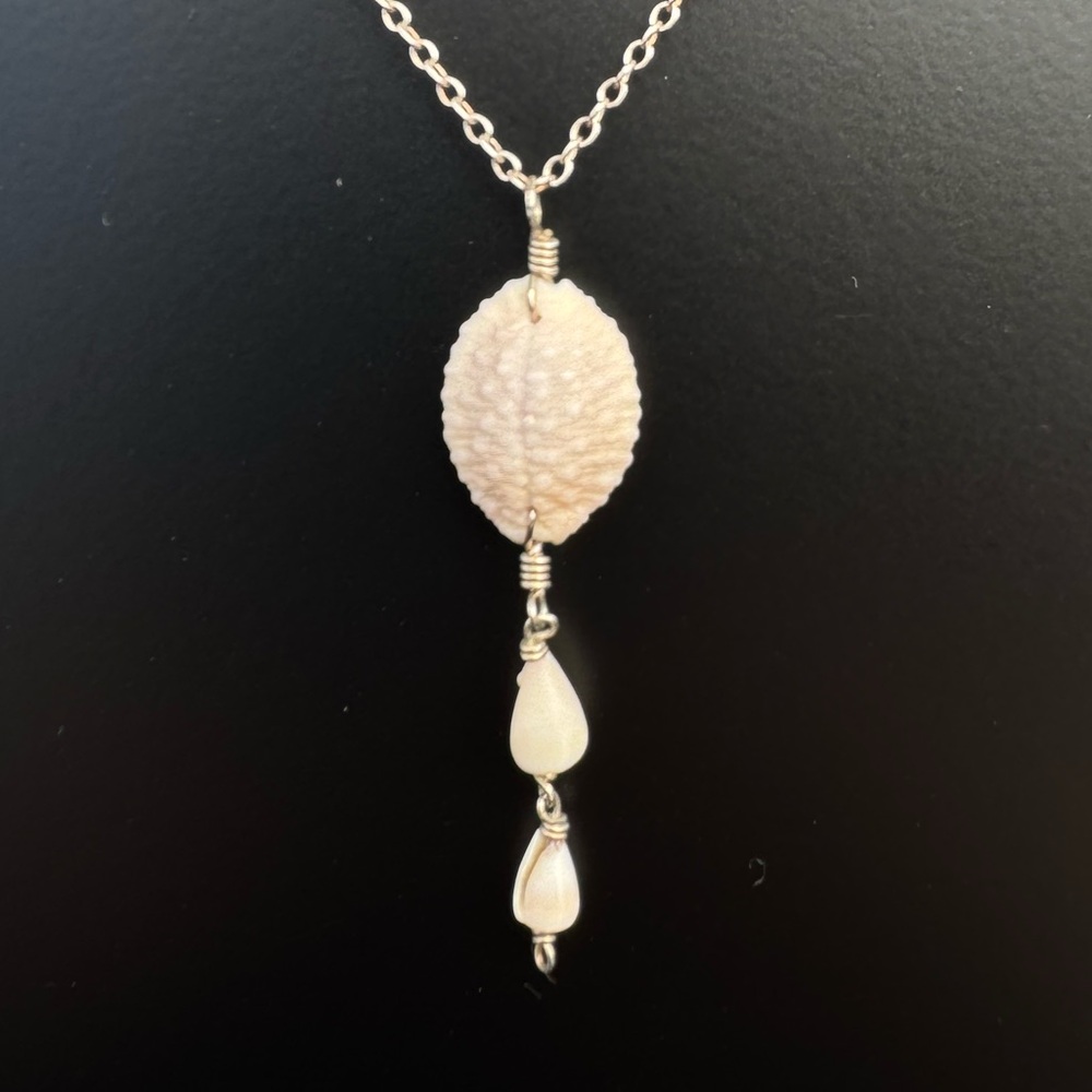 Sold! 925 Sterling Silver 18in Chain, White Granulated Sugar Cowrie w/Baby Cones
